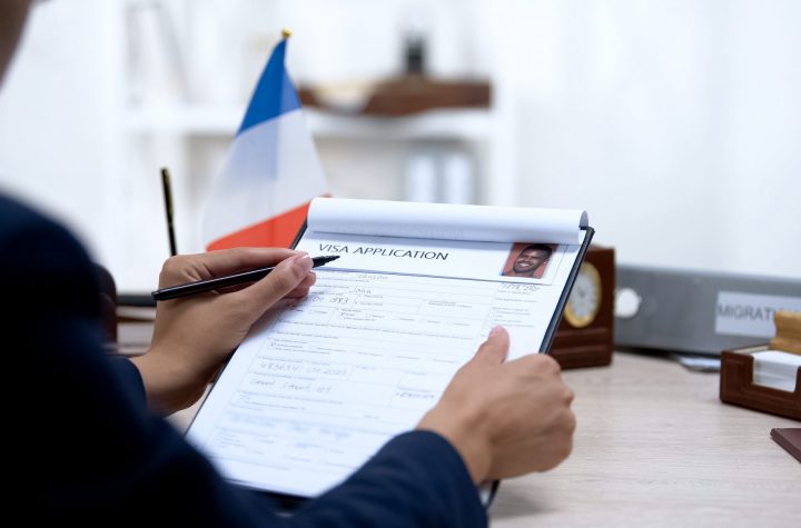 Perks You Can Enjoy By Hiring an EB5 Immigration Attorney